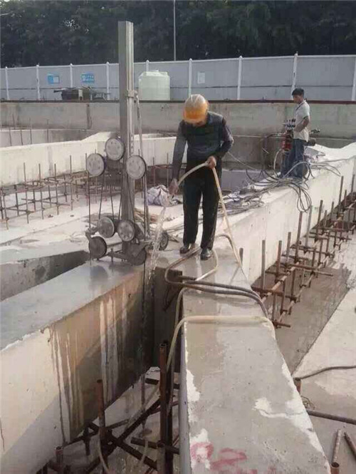 1570763582516381.jpg